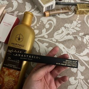 Anastasia Beverly Hills Brow Wiz Pencil in Black